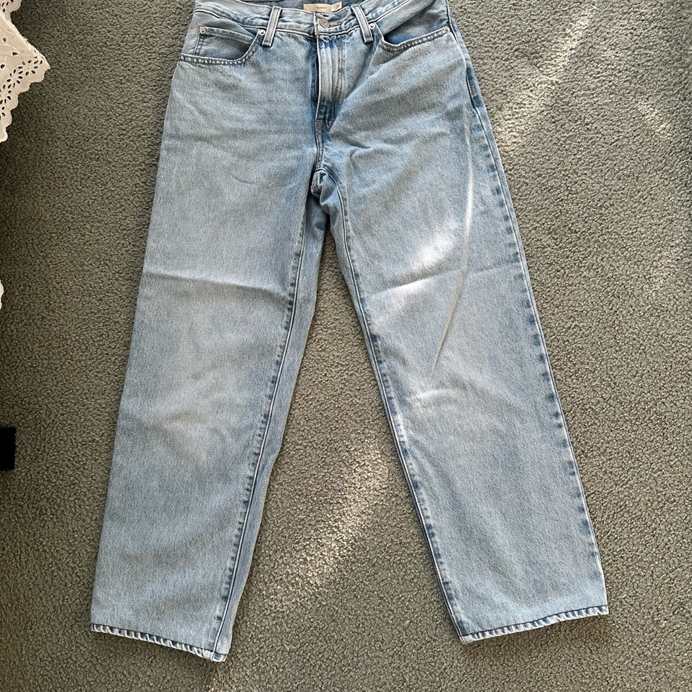 Levi's Women's 94 Baggy Jeans in Light Blue